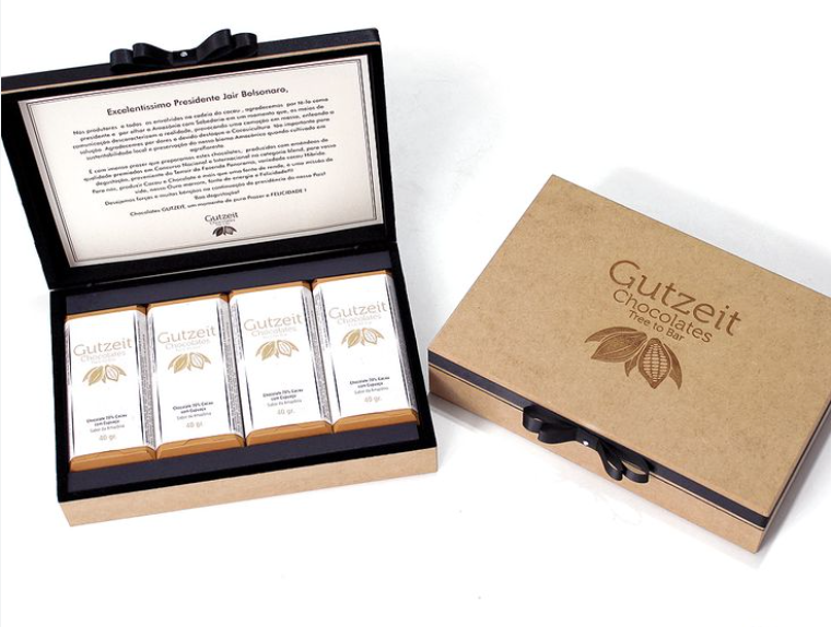 Caixa Personalizada com Tabletes de Chocolate e Logo Gravada | Hands Perform